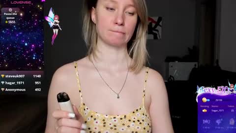 LusyaGreenberg online show from February 10, 2025, 8:21 pm