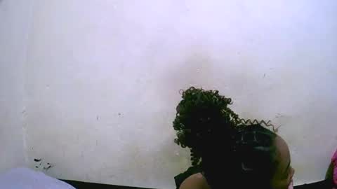 lutchia online show from September 24, 2025, 9:45 am