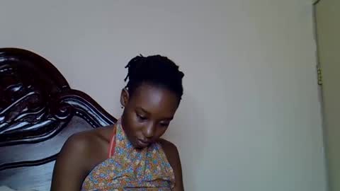 lutino_lovebirds online show from March 16, 2026, 8:29 am
