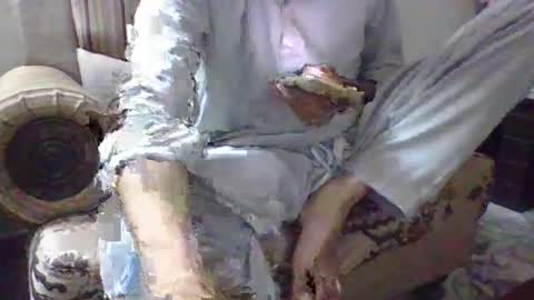 Snapshot of luvdaisi2 chatting on April 28, 2026, 5:18 pm Rohit online show from April 28, 2026, 5:18 pm