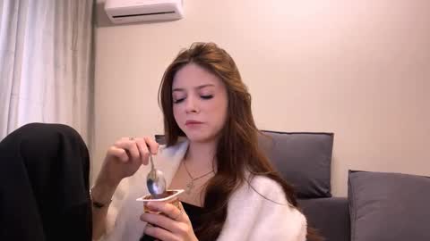 Snapshot of luveniamaurey chatting on February 19, 2026, 8:32 am Adele online show from February 19, 2026, 8:32 am