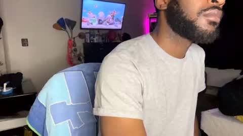 Snapshot of luverboibbc chatting on December 3, 2024, 3:41 am luverboi online show from December 3, 2024, 3:41 am