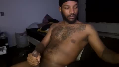 Snapshot of luverboibbc chatting on January 8, 2025, 11:52 pm luverboi online show from January 8, 2025, 11:52 pm