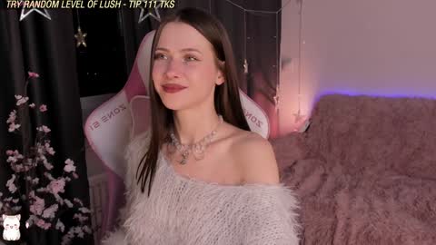 Snapshot of luvjuly chatting on December 12, 2024, 8:53 pm Julia LuvJuly online show from December 12, 2024, 8:53 pm