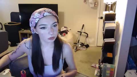 luvrxstarx online show from March 19, 2026, 12:03 am