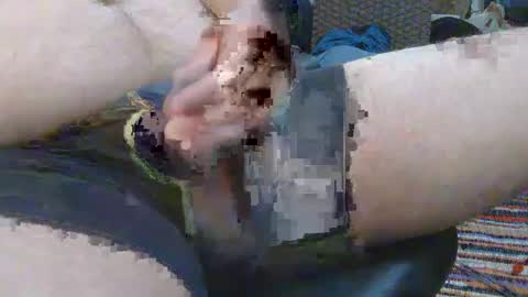 Snapshot of luvvslutss22 chatting on October 14, 2025, 3:40 am luvvslutss22 online show from October 14, 2025, 3:40 am