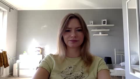 Snapshot of lux_millie chatting on September 25, 2025, 8:07 am Millie online show from September 25, 2025, 8:07 am