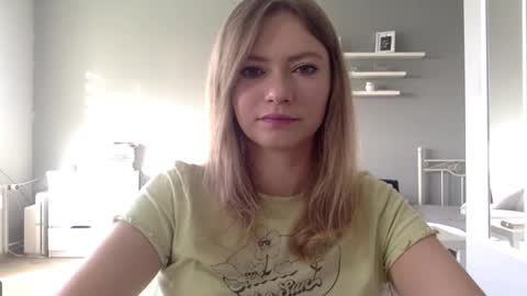 Snapshot of lux_millie chatting on October 13, 2025, 7:19 am Millie online show from October 13, 2025, 7:19 am