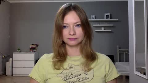 Snapshot of lux_millie chatting on October 23, 2025, 5:12 pm Millie online show from October 23, 2025, 5:12 pm