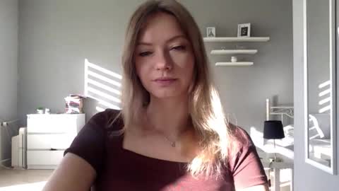 Snapshot of lux_millie chatting on October 26, 2025, 8:20 am Millie online show from October 26, 2025, 8:20 am