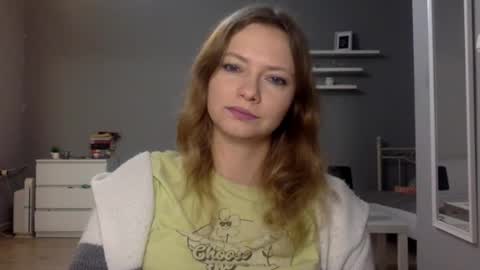 Snapshot of lux_millie chatting on November 2, 2025, 10:12 pm Millie online show from November 2, 2025, 10:12 pm