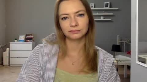 Snapshot of lux_millie chatting on January 11, 2026, 2:55 pm Millie online show from January 11, 2026, 2:55 pm