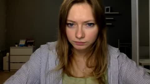 Snapshot of lux_millie chatting on January 12, 2026, 10:04 pm Millie online show from January 12, 2026, 10:04 pm