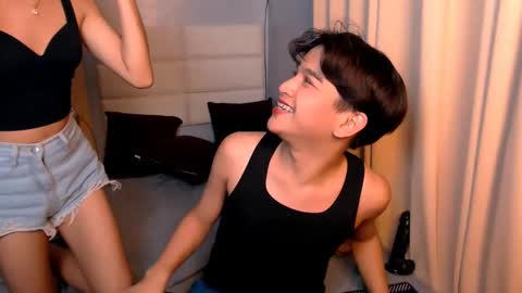 queen lux online show from February 28, 2025, 1:47 am