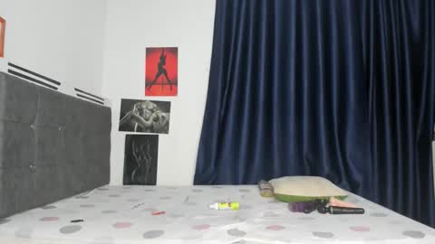 luxedollxoxoo online show from March 17, 2026, 8:01 pm