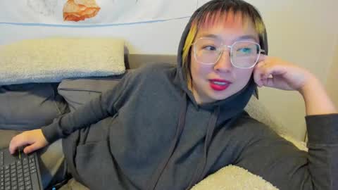 LuxGray online show from February 1, 2025, 4:14 am