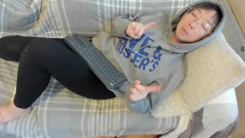 LuxGray online show from October 17, 2025, 9:50 pm