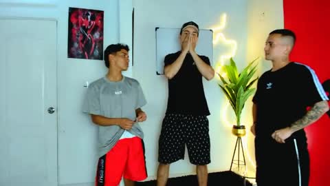 Snapshot of luxhousexx chatting on April 11, 2026, 1:43 am Jackson and Matt online show from April 11, 2026, 1:43 am