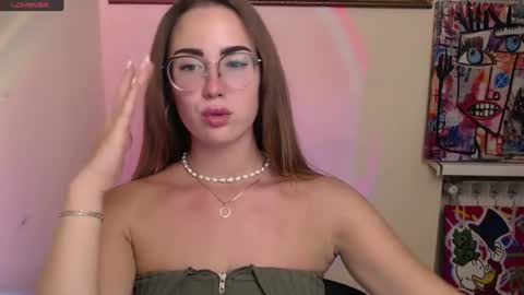 Snapshot of luxie_queen chatting on June 26, 2026, 12:31 pm Katie online show from June 26, 2026, 12:31 pm