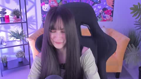 Snapshot of luxrayi chatting on February 5, 2025, 9:18 pm Ray online show from February 5, 2025, 9:18 pm