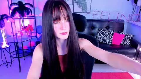 Snapshot of luxrayi chatting on February 12, 2025, 9:54 pm Ray online show from February 12, 2025, 9:54 pm