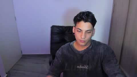 Snapshot of luxrx chatting on June 29, 2026, 5:57 pm luxrx online show from June 29, 2026, 5:57 pm