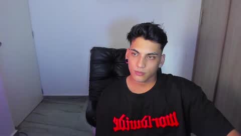 Snapshot of luxrx chatting on July 2, 2026, 7:42 pm luxrx online show from July 2, 2026, 7:42 pm