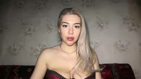 Snapshot of luxsonyastar chatting on May 9, 2026, 8:58 pm LuxSonyaStar online show from May 9, 2026, 8:58 pm
