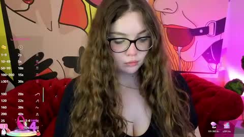 luxsopphia_ online show from May 28, 2026, 12:24 pm