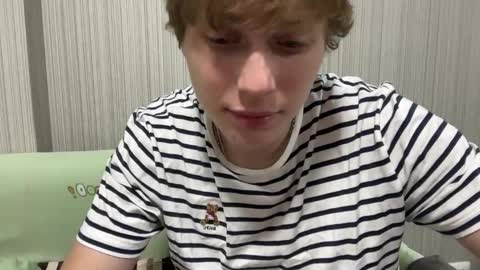 luxury_bob online show from December 22, 2025, 2:58 pm