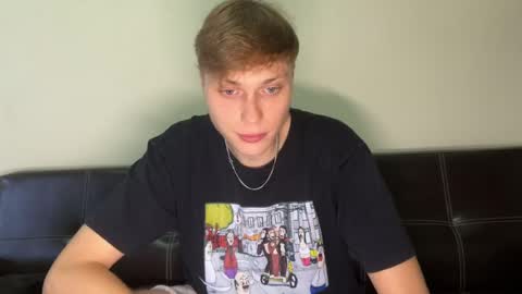 luxury_bob online show from April 22, 2026, 12:13 am