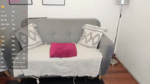 Snapshot of luxurycoupl chatting on March 5, 2025, 3:51 am Lesly And Arnold online show from March 5, 2025, 3:51 am