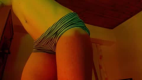 Snapshot of luxurydivine chatting on March 5, 2026, 4:08 am Liss online show from March 5, 2026, 4:08 am