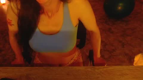Snapshot of luxurydivine chatting on March 17, 2026, 12:15 am Liss online show from March 17, 2026, 12:15 am