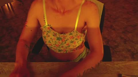 Snapshot of luxurydivine chatting on March 28, 2026, 3:28 am Liss online show from March 28, 2026, 3:28 am