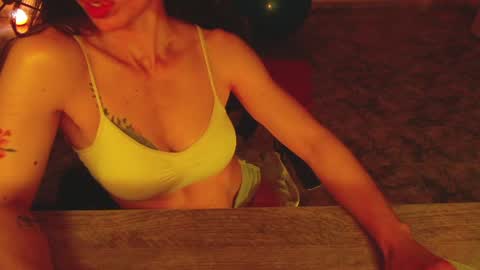 Snapshot of luxurydivine chatting on June 17, 2026, 12:57 am Liss online show from June 17, 2026, 12:57 am