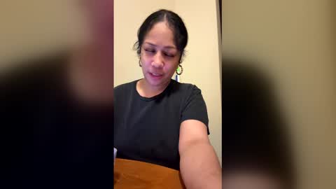 Snapshot of luzy3435 chatting on February 12, 2026, 11:55 pm luzy3435 online show from February 12, 2026, 11:55 pm