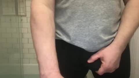 lvguynextdoor440656 online show from March 11, 2026, 11:00 pm