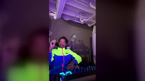 Snapshot of lxrdhxkvgemvsterjuice chatting on April 28, 2026, 1:49 pm lxrdhxkvgemvsterjuice online show from April 28, 2026, 1:49 pm