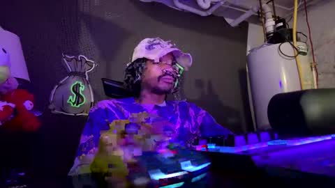 Snapshot of lxrdhxkvgemvsterjuice chatting on May 6, 2026, 2:11 pm lxrdhxkvgemvsterjuice online show from May 6, 2026, 2:11 pm