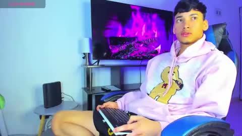 Lyam online show from March 30, 2026, 8:04 am