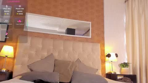 Lyan online show from November 20, 2025, 7:46 pm