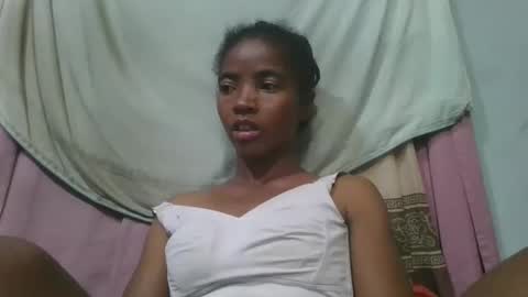 lydie856696 online show from May 7, 2026, 6:57 pm