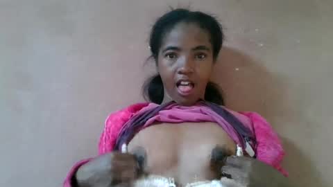 lydie856696 online show from July 6, 2026, 5:04 pm