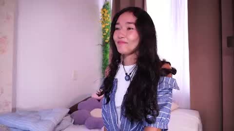 Lyhana Lee online show from July 8, 2026, 3:49 pm