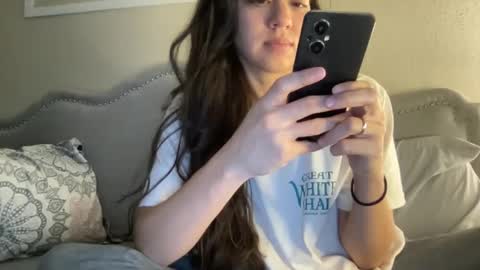 Snapshot of lylajades chatting on January 23, 2025, 8:24 pm Olivia online show from January 23, 2025, 8:24 pm