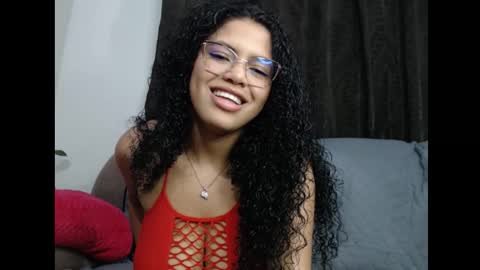 lylii_evans online show from November 19, 2025, 1:27 am