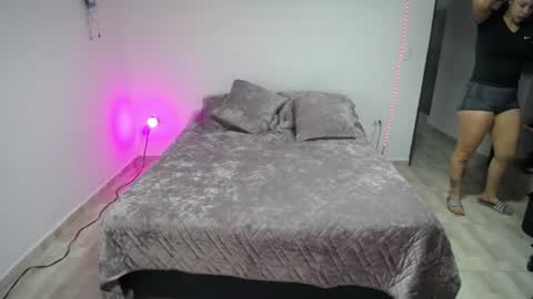 Snapshot of lyluciana chatting on June 19, 2026, 1:04 pm Luciana online show from June 19, 2026, 1:04 pm