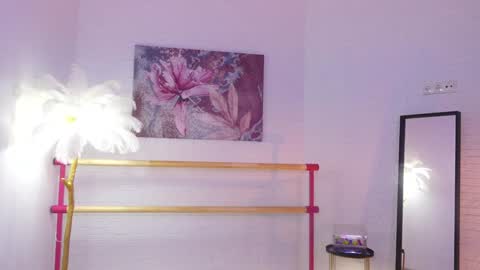 Snapshot of lyly_loveyou chatting on December 14, 2024, 8:45 am Lyly online show from December 14, 2024, 8:45 am