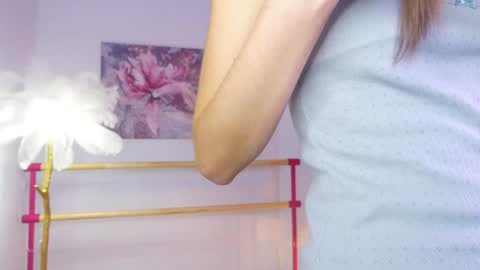 Snapshot of lyly_loveyou chatting on December 16, 2024, 5:27 am Lyly online show from December 16, 2024, 5:27 am